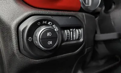 Jeep Wrangler 2021, 79323 км, за 26026.47 USD - фото 14