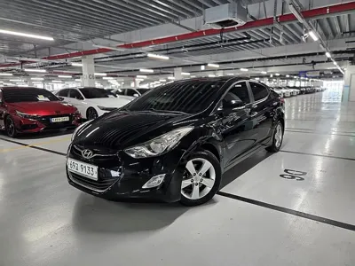 Hyundai Avante · 2013 год