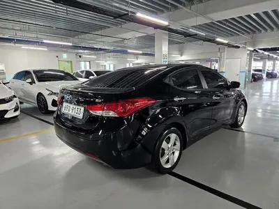Hyundai Avante 2013, 77475 км, за 4012.17 USD