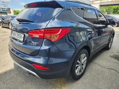 Hyundai Santafe 2015, 121728 км, за 4853.43 USD