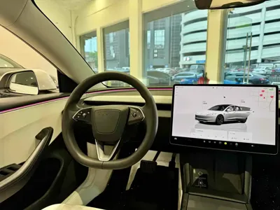Tesla Model 3 2024, 12000 км, за 18830.38 USD