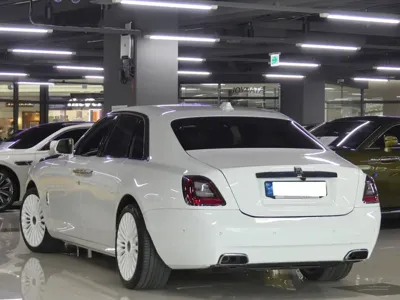 Rolls-Royce Ghost 2021, 11500 км, за 224273.47 USD