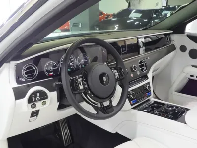 Rolls-Royce Ghost 2021, 11500 км, за 224273.47 USD