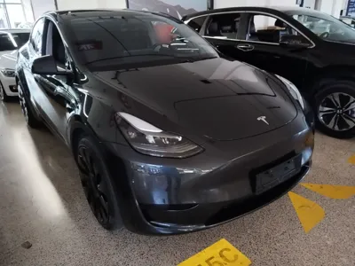 Tesla Model Y 2024, 44200 км, за 29484 USD
