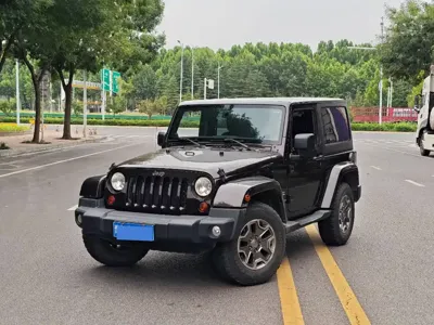Jeep Wrangler · 2014 год