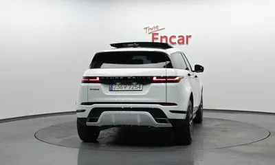 Land Rover Range Rover Evoque 2024, 15089 км, за 30987.77 USD