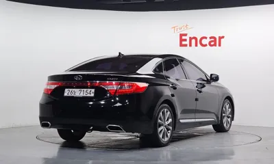 Hyundai Grandeur 2015, 163235 км, за 3907.01 USD