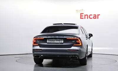 Volvo S60 2020, 105250 км, за 15526.92 USD