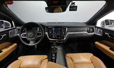 Volvo S60 2020, 105250 км, за 15526.92 USD - фото 7