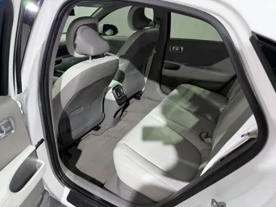 Hyundai Ioniq6 2023, 34369 км, за 7162.38 USD - фото 11