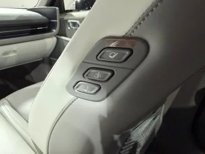 Hyundai Ioniq6 2023, 34369 км, за 7162.38 USD - фото 17
