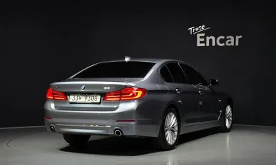 BMW 5-Series 2018, 98287 км, за 14703.95 USD