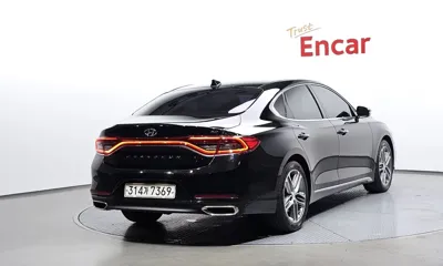 Hyundai Grandeur 2018, 61040 км, за 10706.77 USD