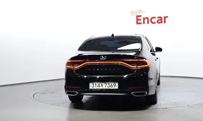 Hyundai Grandeur 2018, 61040 км, за 10706.77 USD
