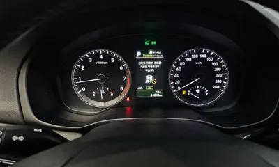 Hyundai Grandeur 2018, 61040 км, за 10706.77 USD - фото 8