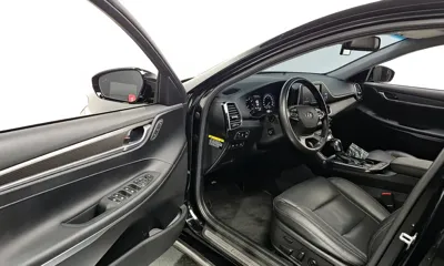 Hyundai Grandeur 2018, 61040 км, за 10706.77 USD - фото 10