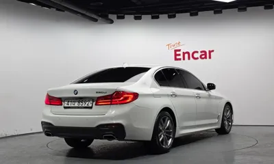 BMW 5-Series 2018, 47654 км, за 21333.86 USD