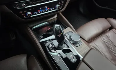 BMW 5-Series 2018, 47654 км, за 21333.86 USD - фото 9