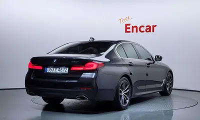 BMW 5-Series 2021, 73683 км, за 22187.21 USD