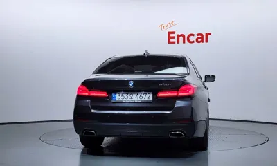 BMW 5-Series 2021, 73683 км, за 22187.21 USD