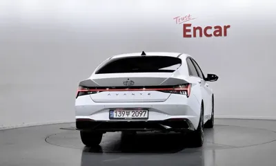 Hyundai Avante 2022, 33656 км, за 15302.46 USD