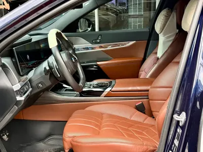BMW 7 Series 2023, 57000 км, за 81331.82 USD - фото 17