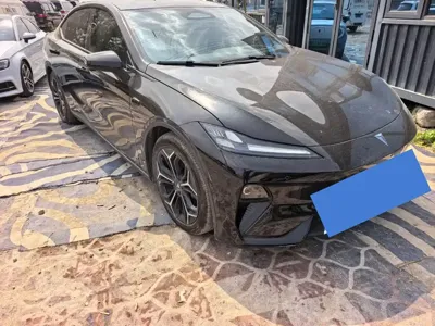 Deepal Deepal L07 2024, 31000 км, за 12654.26 USD