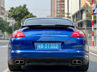 Porsche Panamera 2012, 180000 км, за 13084.02 USD