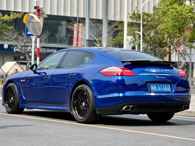 Porsche Panamera 2012, 180000 км, за 13084.02 USD