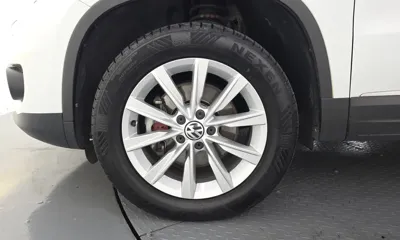 Volkswagen Tiguan 2015, 120800 км, за 5146.58 USD