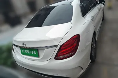 Mercedes-Benz C-Class 2017, 62400 км, за 13840 USD