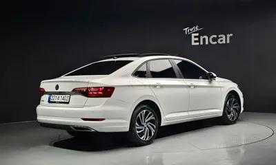 Volkswagen Jetta 2021, 8295 км, за 24377.55 USD