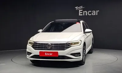Volkswagen Jetta 2021, 8295 км, за 24377.55 USD