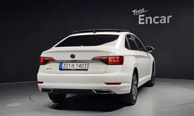 Volkswagen Jetta 2021, 8295 км, за 24377.55 USD