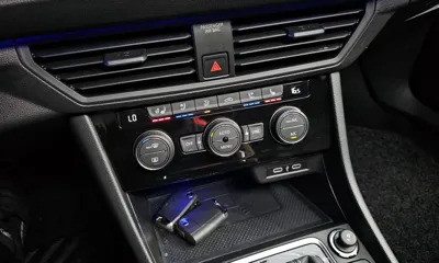 Volkswagen Jetta 2021, 8295 км, за 24377.55 USD - фото 16