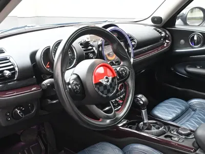 MINI Mini Clubman 2016, 130000 км, за 10608.98 USD - фото 9