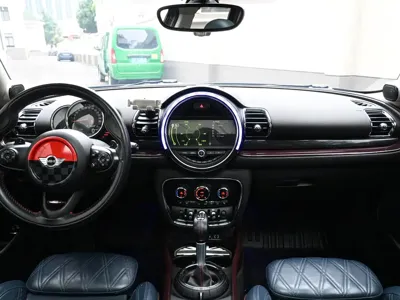 MINI Mini Clubman 2016, 130000 км, за 10608.98 USD - фото 10