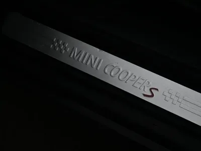 MINI Mini Clubman 2016, 130000 км, за 10608.98 USD - фото 17
