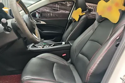 Mazda Mazda 3 Axela 2017, 80600 км, за 8727 USD - фото 12
