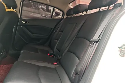 Mazda Mazda 3 Axela 2017, 80600 км, за 8727 USD - фото 14