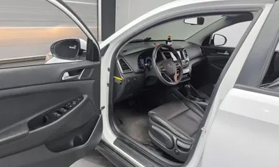 Hyundai Tucson 2016, 139753 км, за 5789.75 USD - фото 10