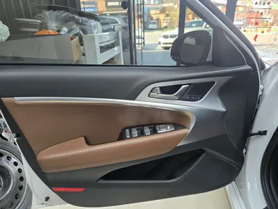 Genesis G70 2019, 131562 км, за 11506.2 USD - фото 8