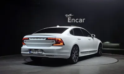 Volvo S90 2021, 114404 км, за 17112.65 USD