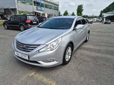 Hyundai Sonata · 2012 год