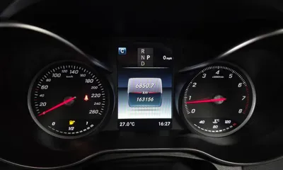 Mercedes-Benz GLC-Class 2019, 163156 км, за 15547.76 USD - фото 8