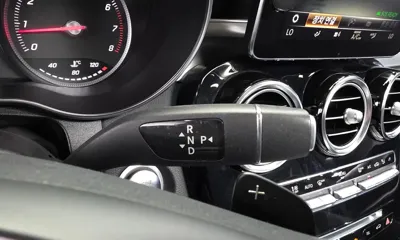 Mercedes-Benz GLC-Class 2019, 163156 км, за 15547.76 USD - фото 9