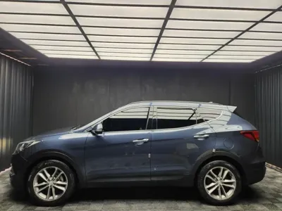 Hyundai Santafe 2016, 143503 км, за 7220.69 USD