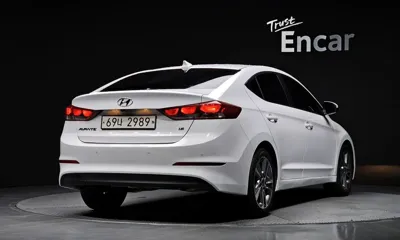 Hyundai Avante 2018, 98929 км, за 7025.77 USD