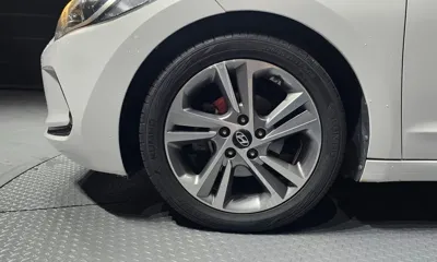 Hyundai Avante 2018, 98929 км, за 7025.77 USD
