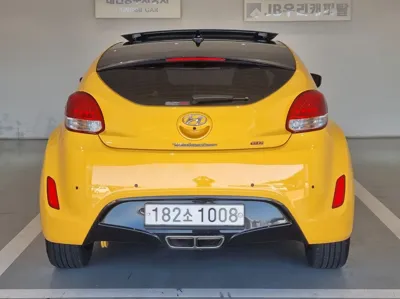 Hyundai Veloster 2017, 76827 км, за 4923.2 USD